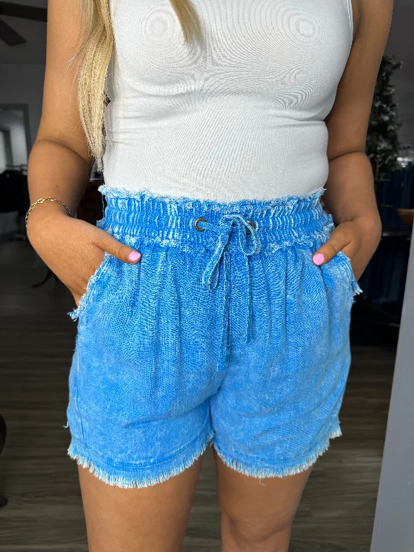 Mineral wash linen shorts- sky