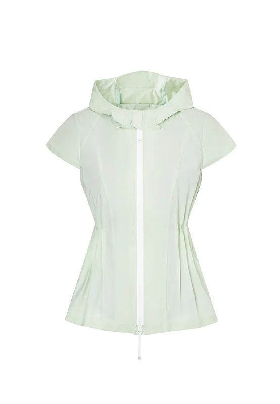 Artemis Water- and Wind resistant Long Sleeved Jacket with Pleated Waist